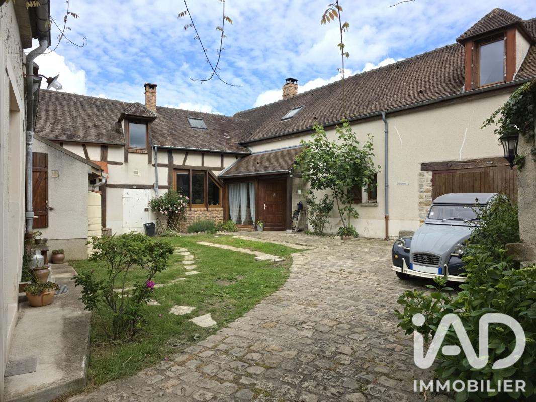Maison 8 Pièce(s) Villeneuve-la-Guyard