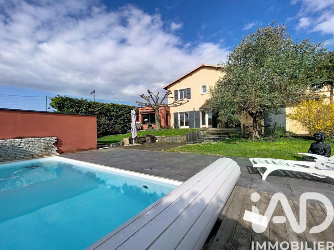 Maison 8 Pièce(s) Charly