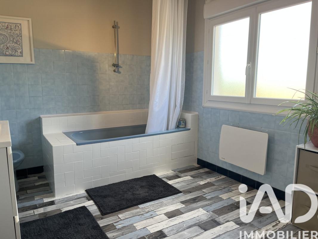 Maison 7 Pièce(s) Saint-Romain-de-Benet - Photo 15