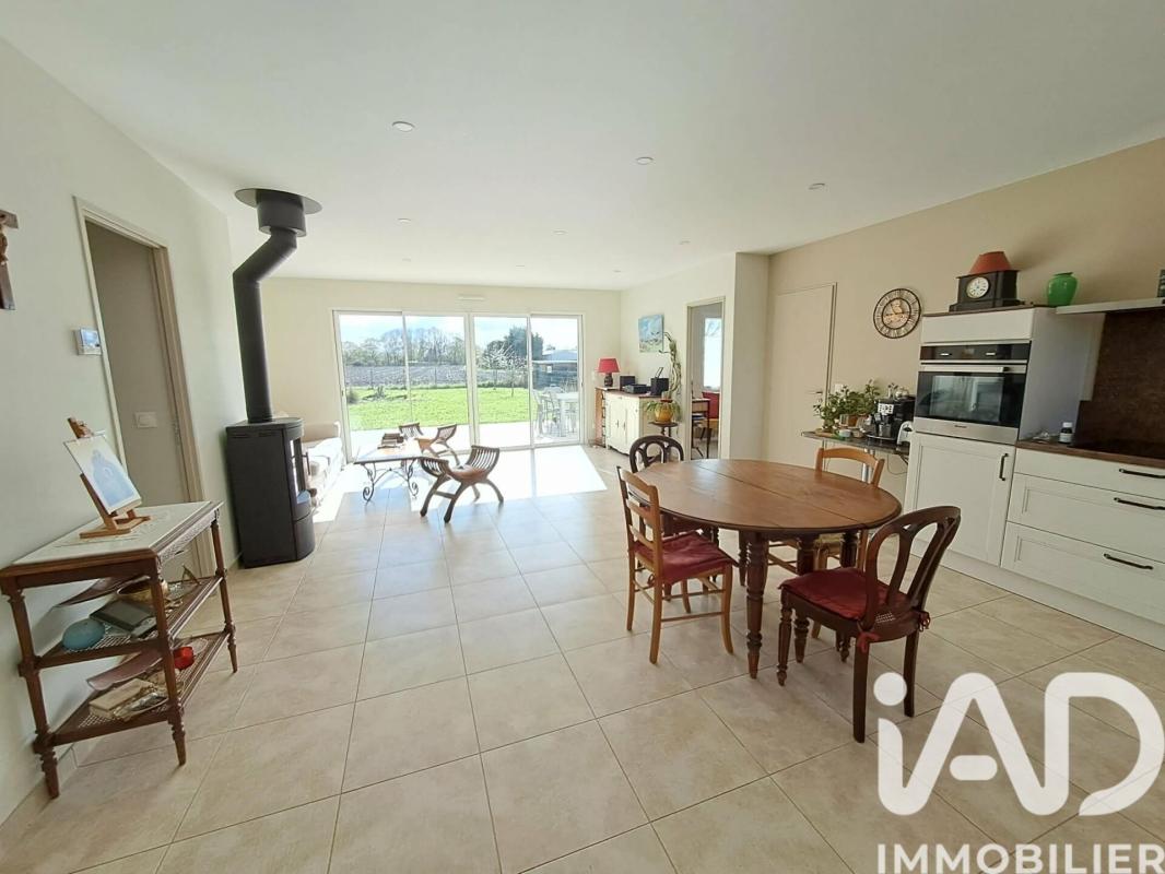 Maison 4 Pièce(s) Saint-Just-Luzac