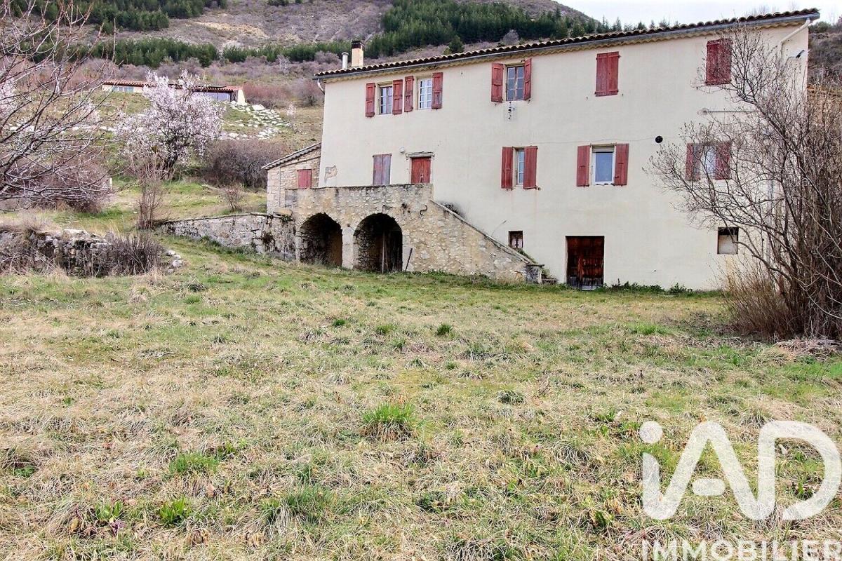 Maison 6 Pièce(s) Barret-de-Lioure