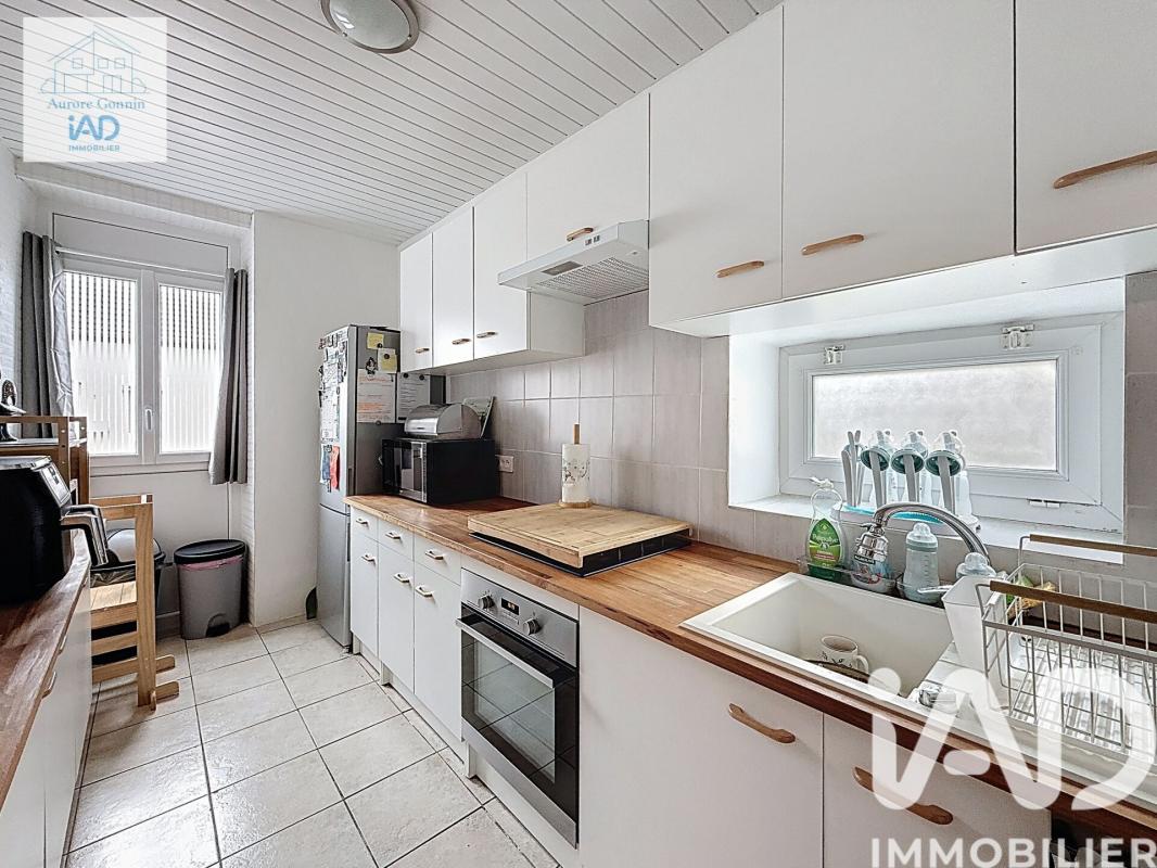 Maison de ville 4 Pièce(s) Saint-Pierre-le-Moûtier