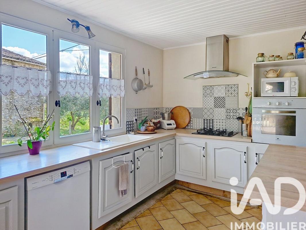 Maison 5 Pièce(s) Gensac