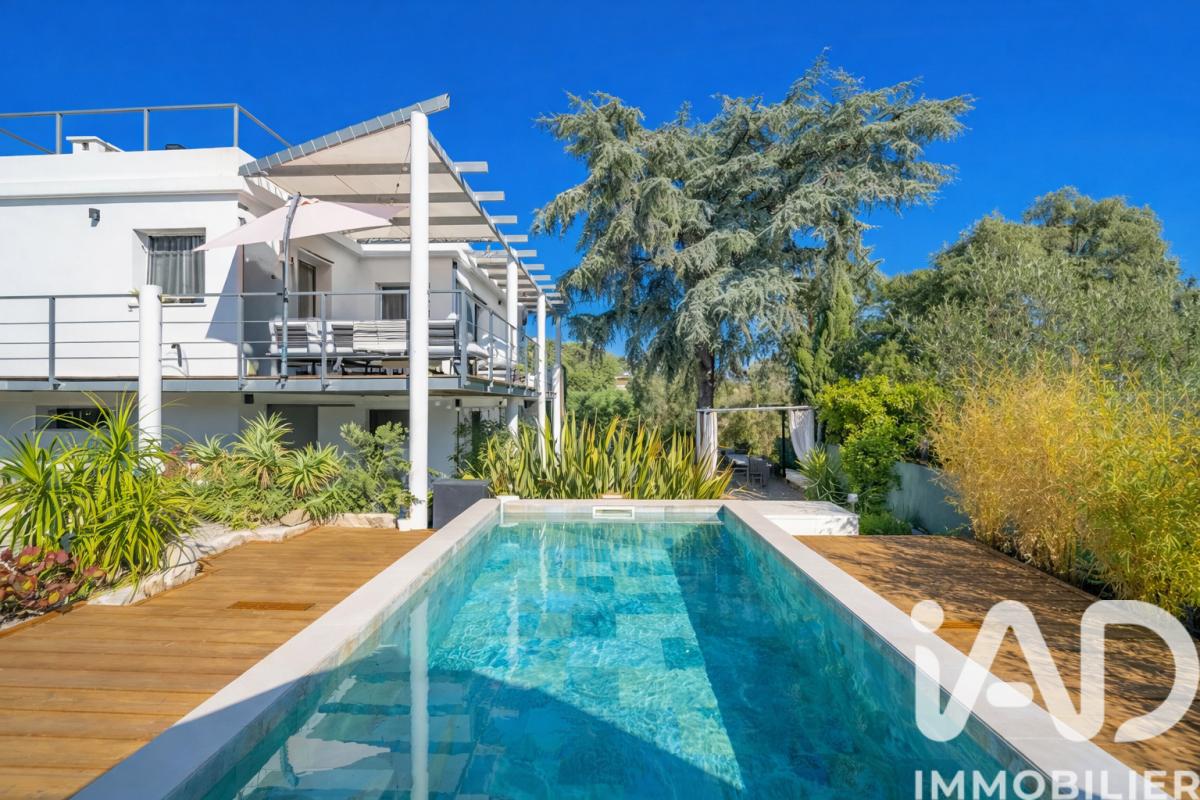 Maison d'architecte 4 Pièce(s) Mandelieu-la-Napoule