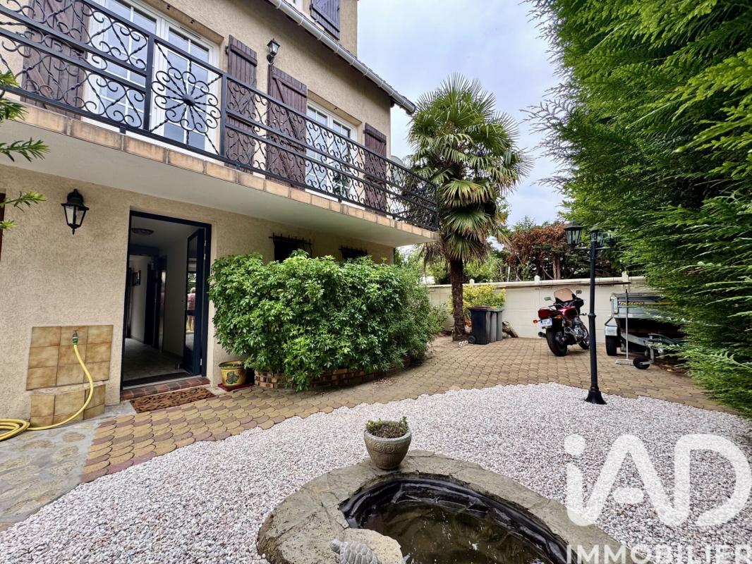 Maison 4 Pièce(s) Viry-Châtillon - Photo 1