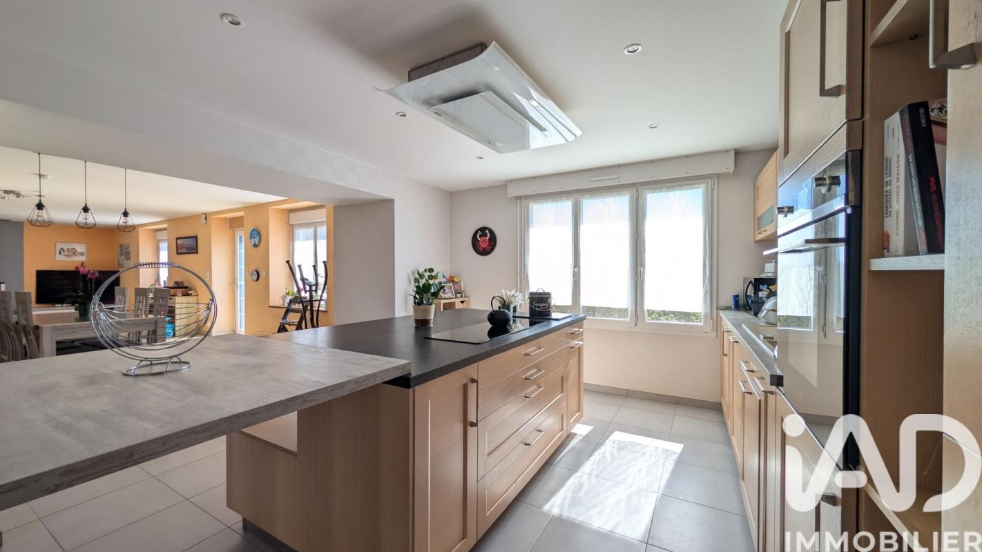 Maison 6 Pièce(s) Moréac