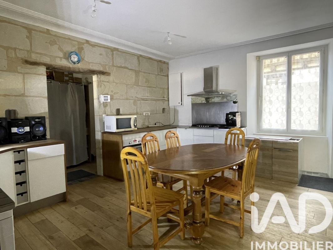 Maison de ville 4 Pièce(s) Neuillé-Pont-Pierre