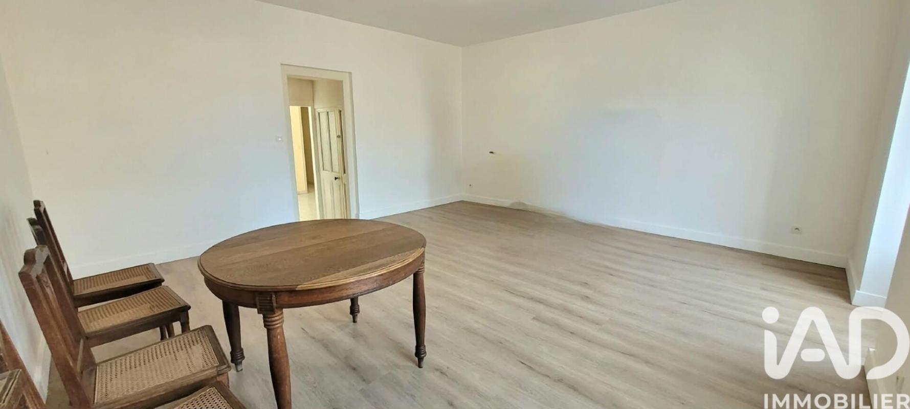 Maison de village 5 Pièce(s) Nieuil-l'Espoir