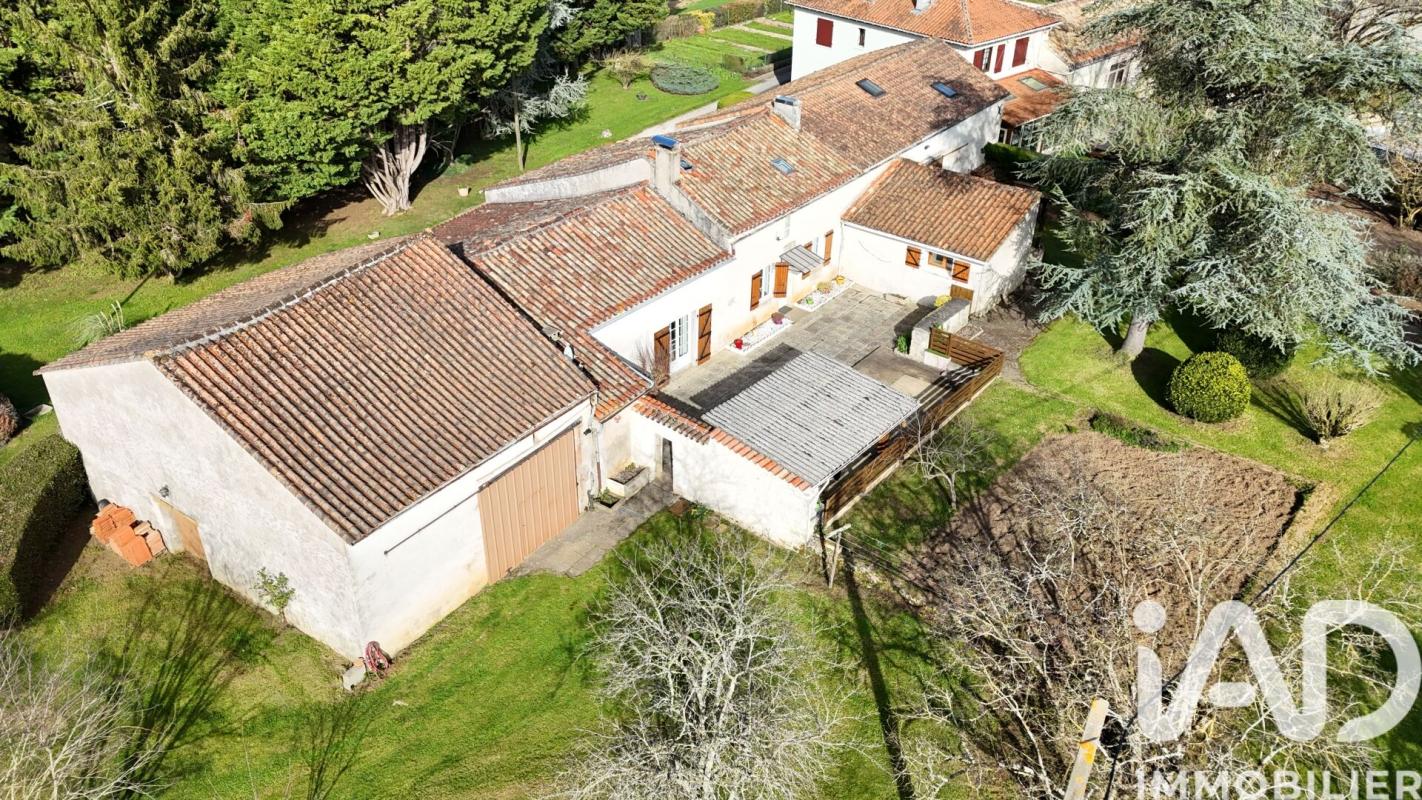 Maison en pierre 8 Pièce(s) Vouzan