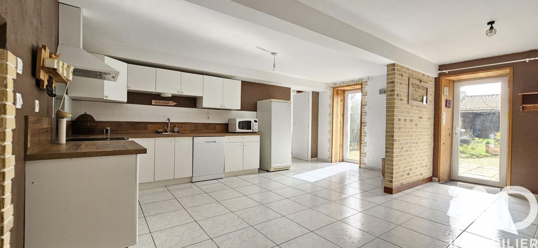 Maison longère 7 Pièce(s) Saint-Fulgent