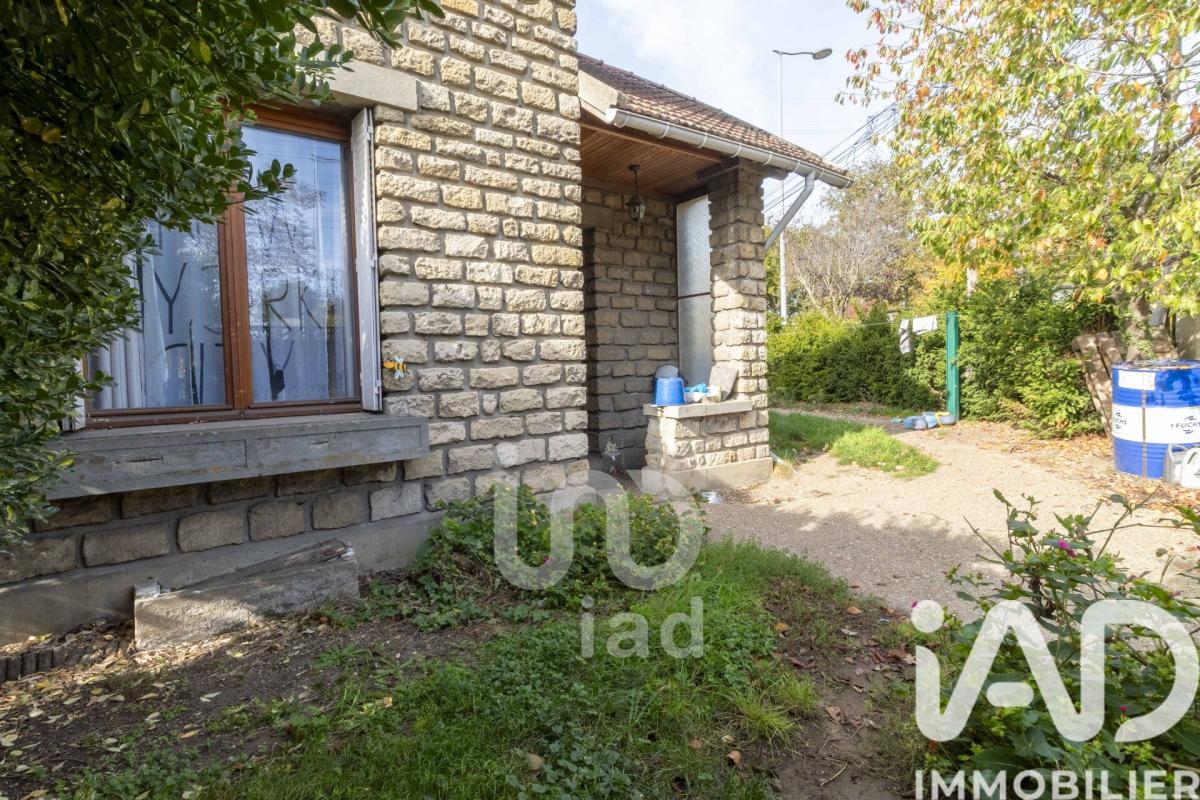 Maison 4 Pièce(s) Porcheville