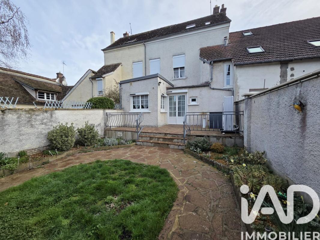 Maison 5 Pièce(s) Anet