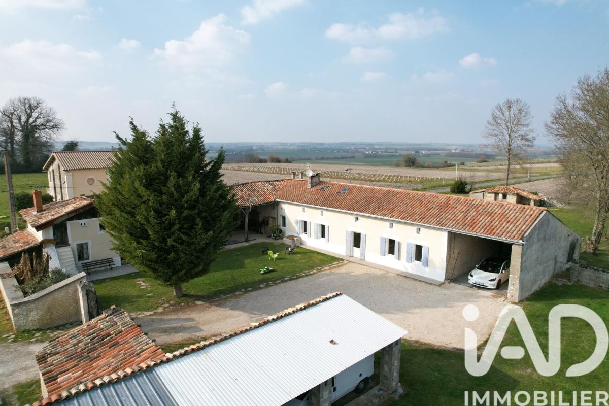Maison 7 Pièce(s) Pommiers-Moulons