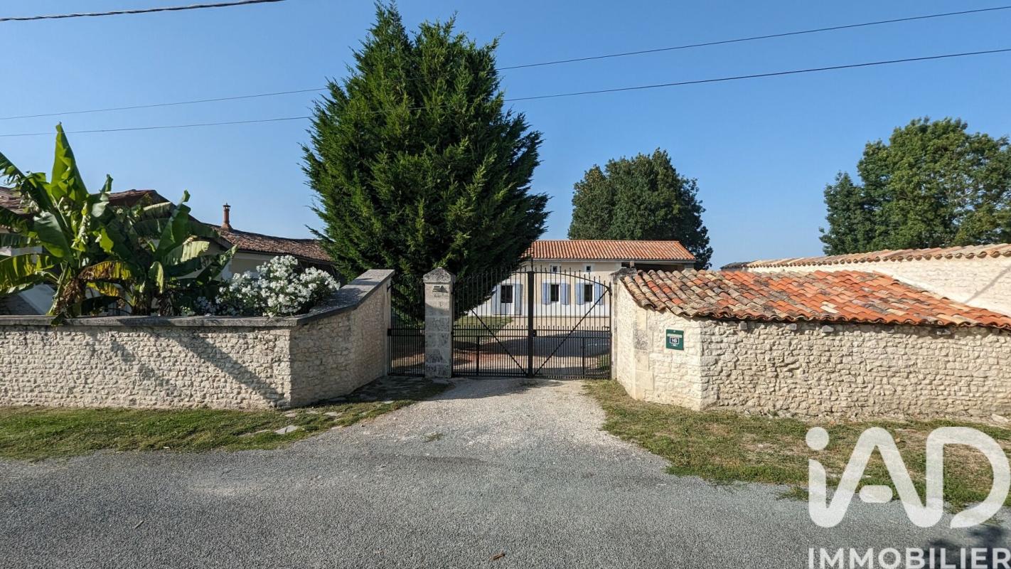 Maison 7 Pièce(s) Pommiers-Moulons