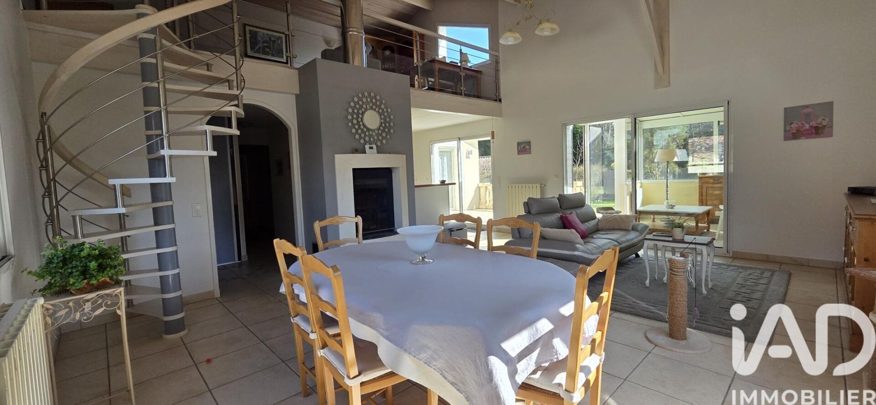 Maison 7 Pièce(s) Blanquefort