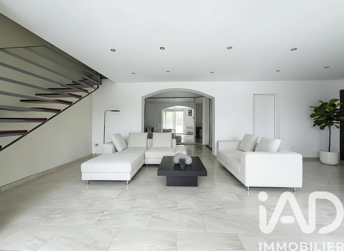 Maison de ville 6 Pièce(s) Marseille 13eme Arrondissement