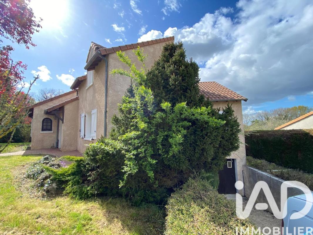 Maison 7 Pièce(s) Vouneuil-sous-Biard