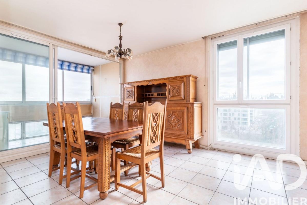 Appartement 4 Pièce(s) Bron