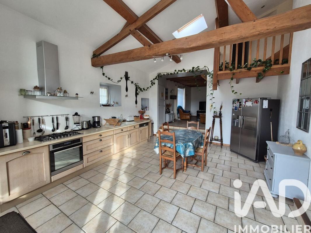 Maison 4 Pièce(s) Saint-Loup-Lamairé - Photo 3