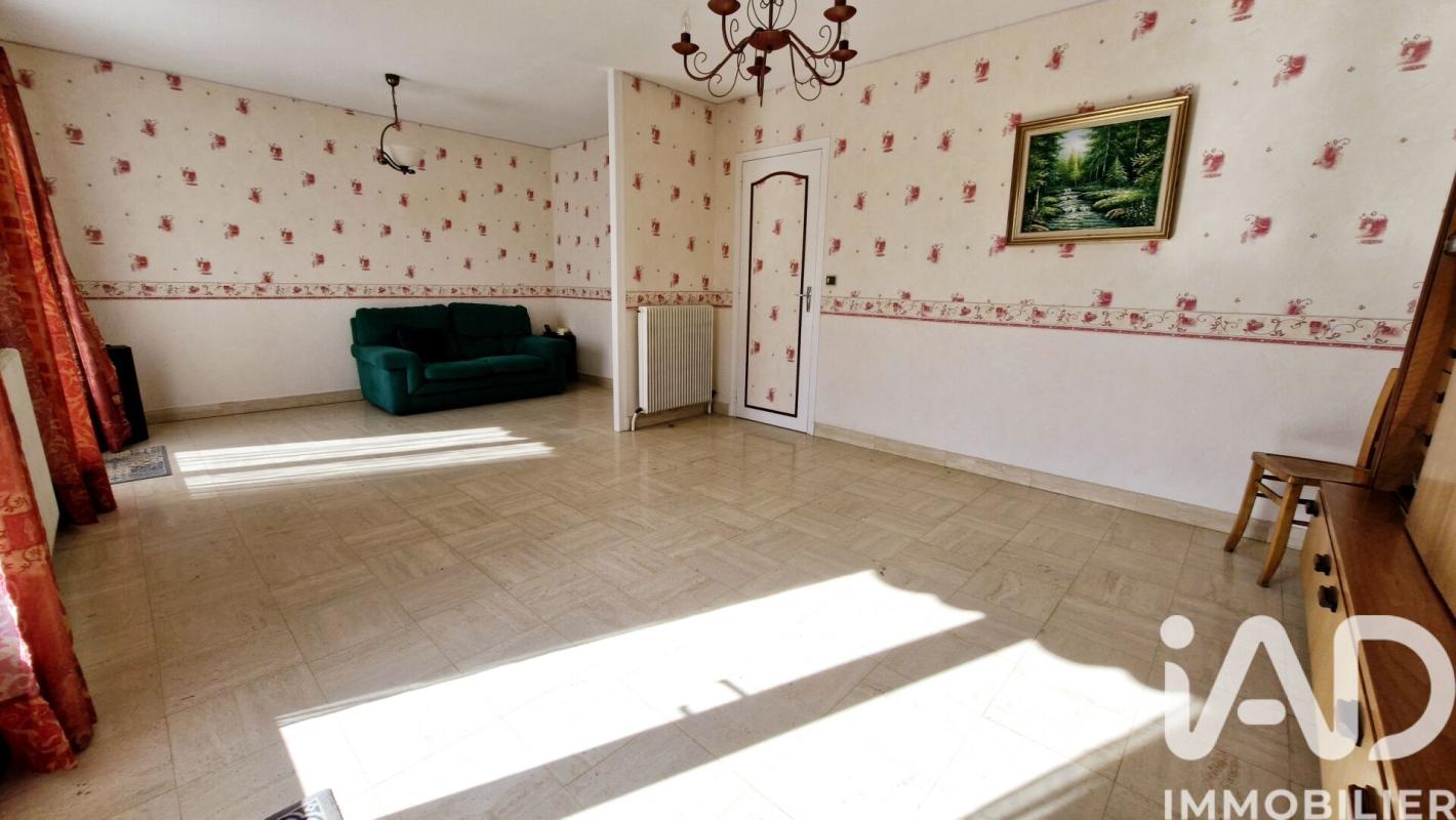 Maison 5 Pièce(s) Barjouville