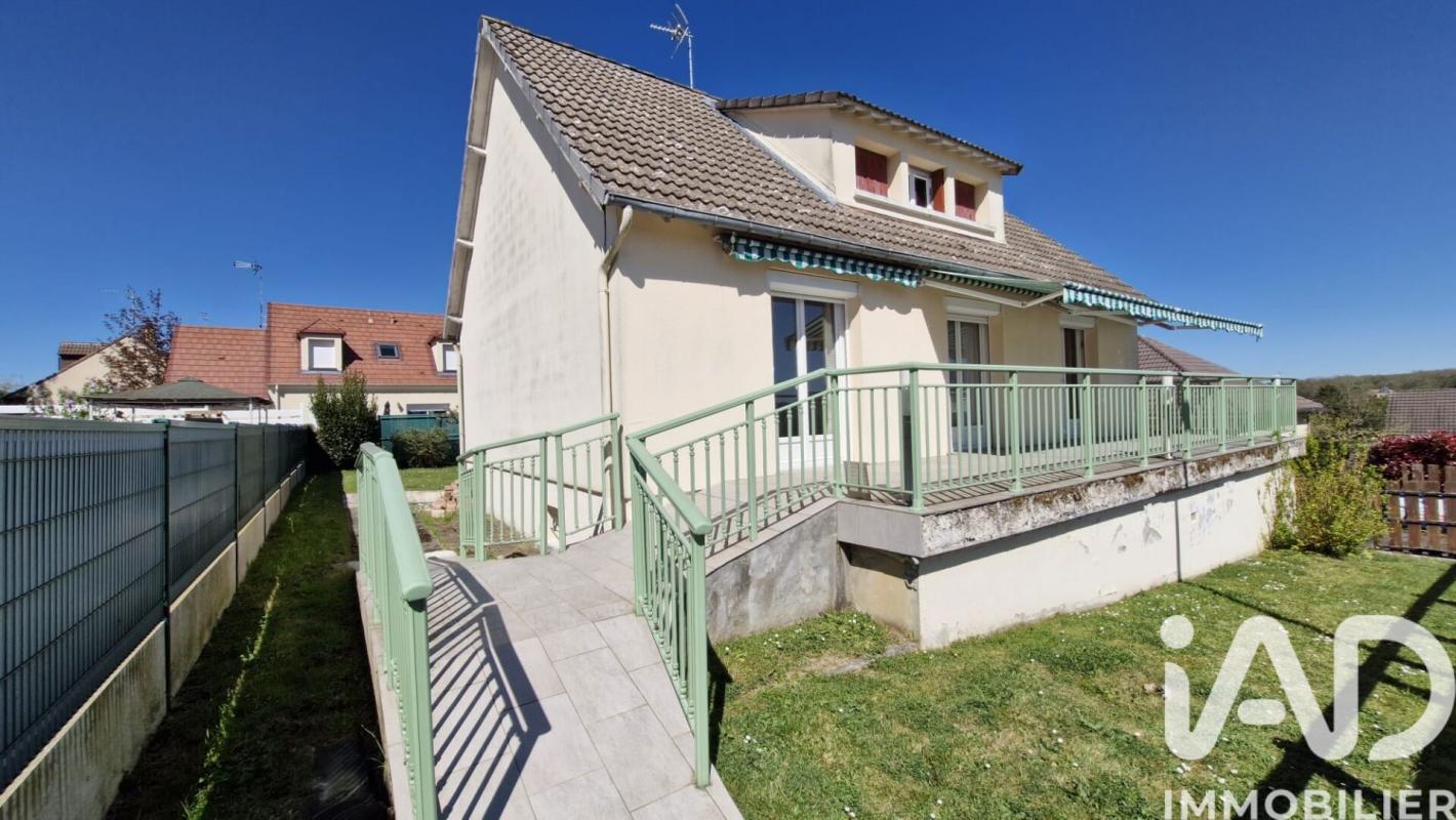 Maison 5 Pièce(s) Barjouville