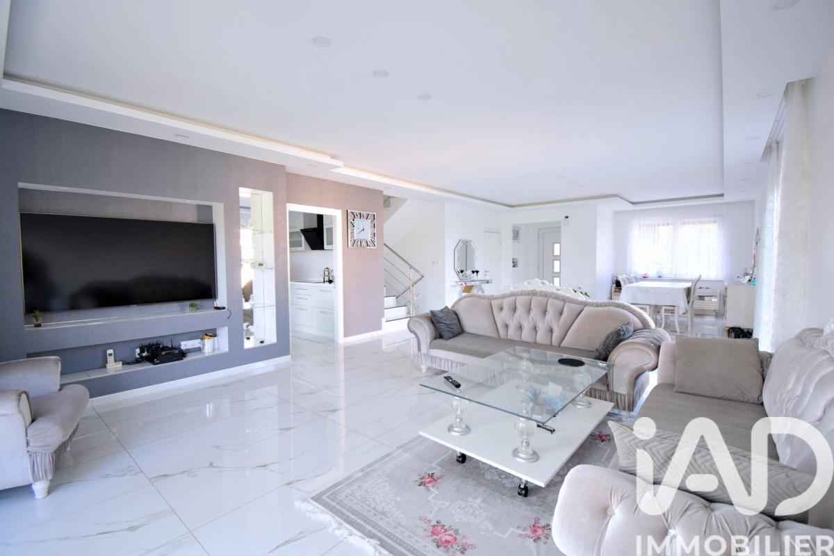 Maison 8 Pièce(s) Hayange