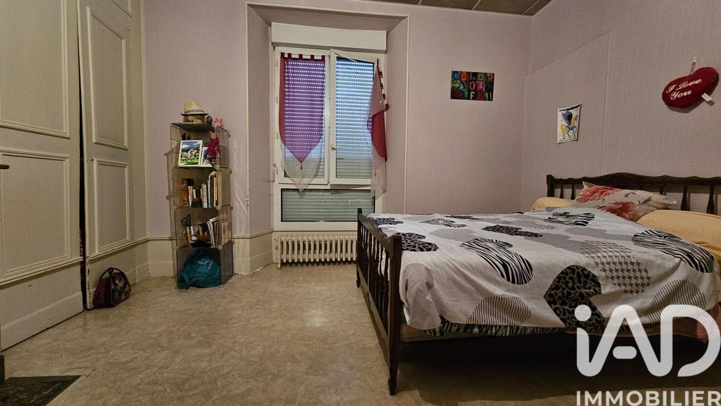 Immeuble  Vic-sur-Cère