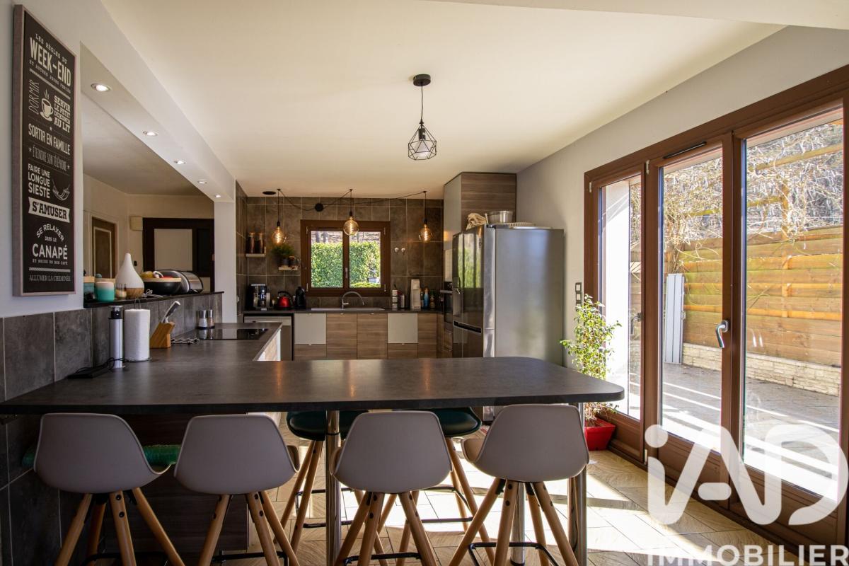 Maison 5 Pièce(s) La Ferrière-sur-Risle