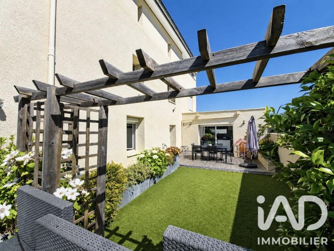 Maison 6 Pièce(s) Le Chambon-Feugerolles