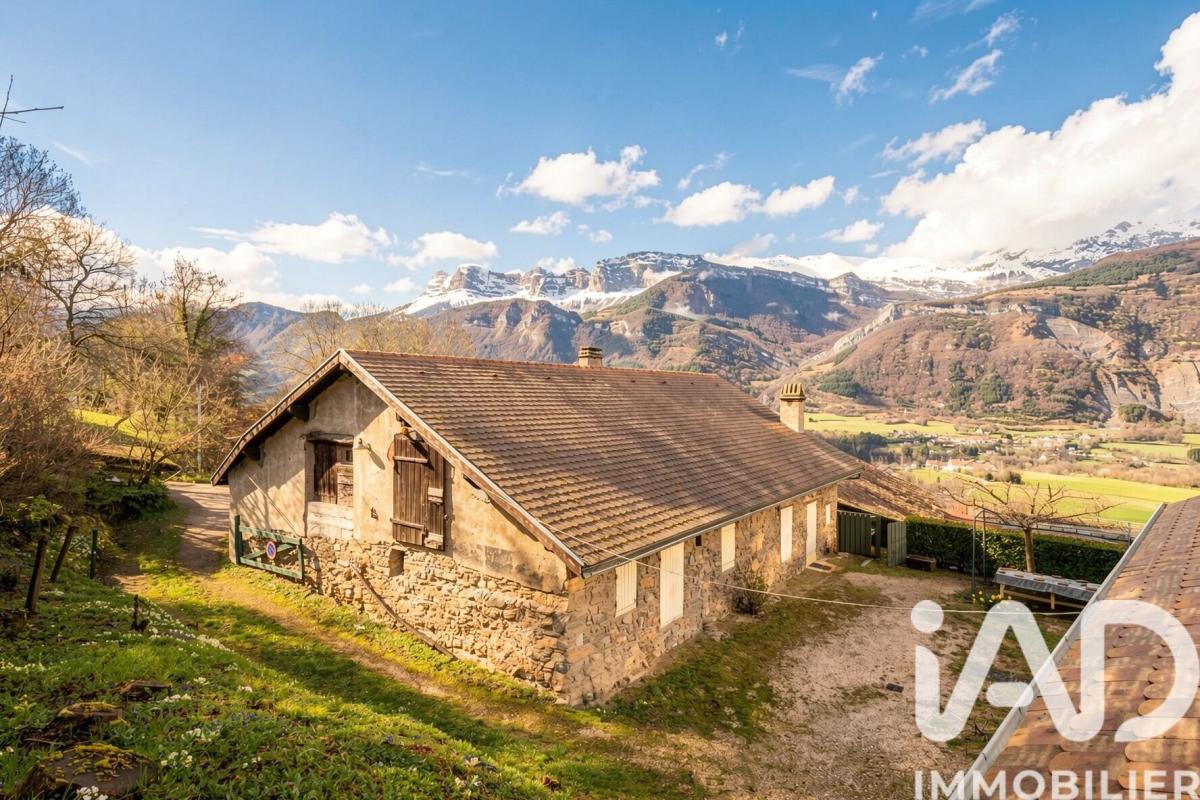 Maison longère 8 Pièce(s) Vif