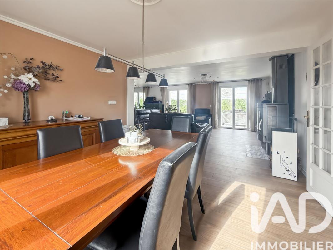 Maison 9 Pièce(s) Santeny