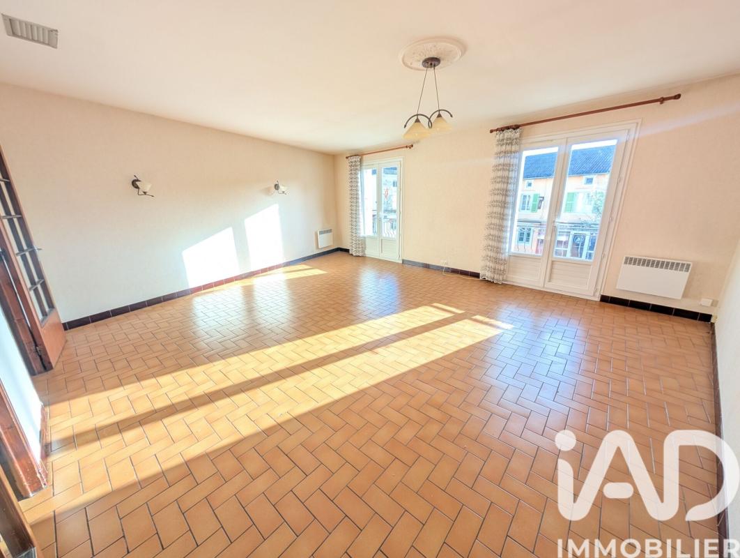 Immeuble  Lussac-les-Châteaux - Photo 3