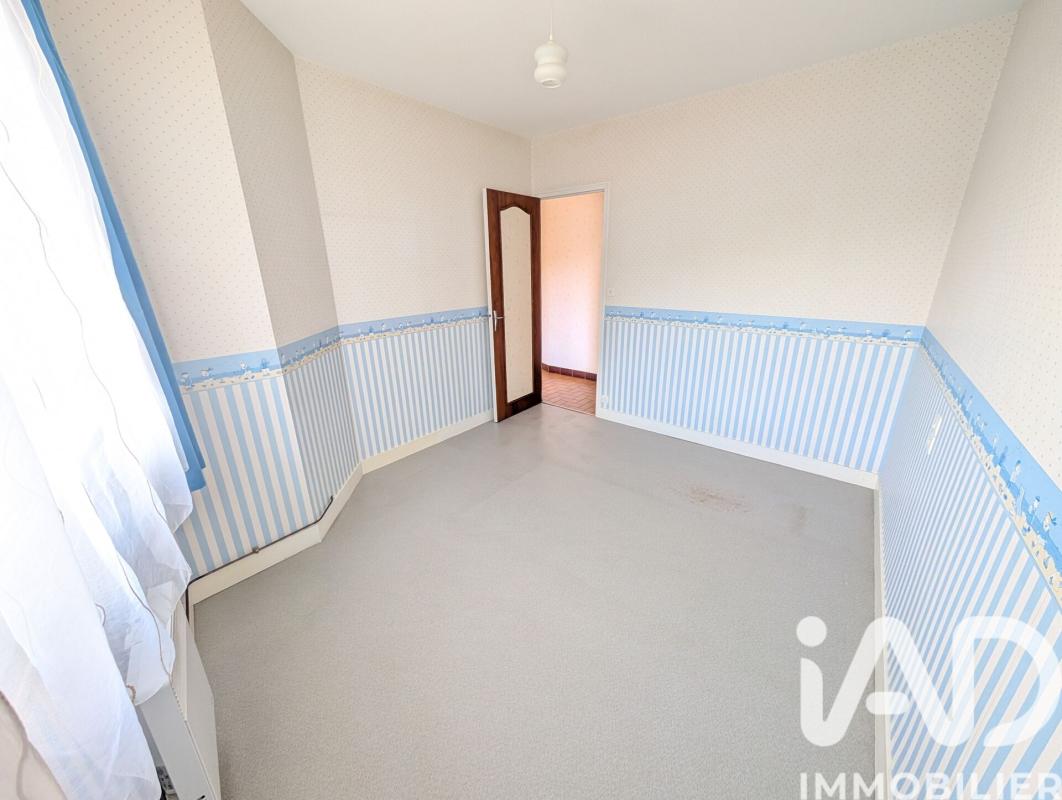 Immeuble  Lussac-les-Châteaux - Photo 7