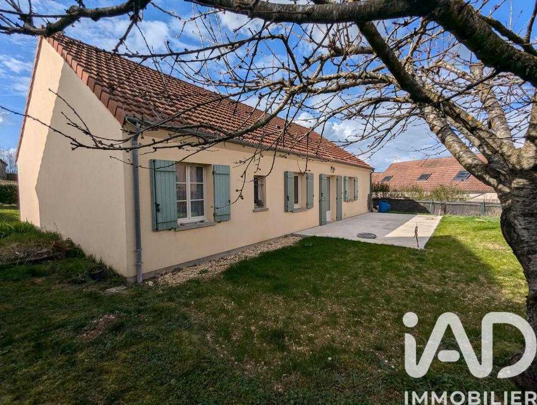 Maison 5 Pièce(s) Escolives-Sainte-Camille