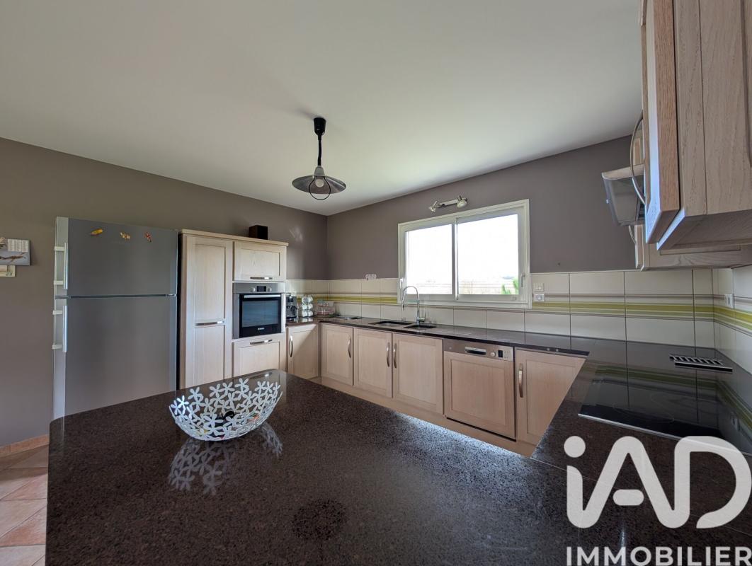 Maison 7 Pièce(s) Saint-Hilaire-les-Places