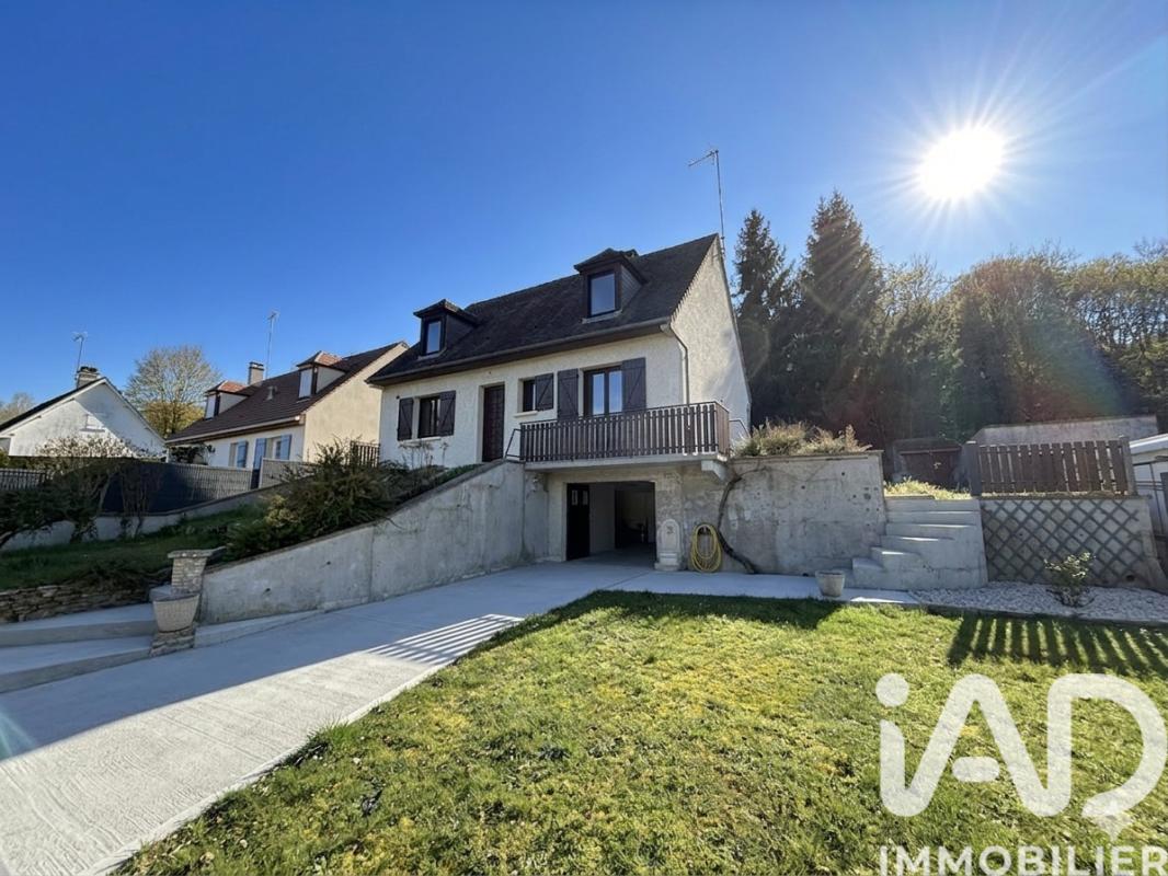 Maison 5 Pièce(s) Cuise-la-Motte