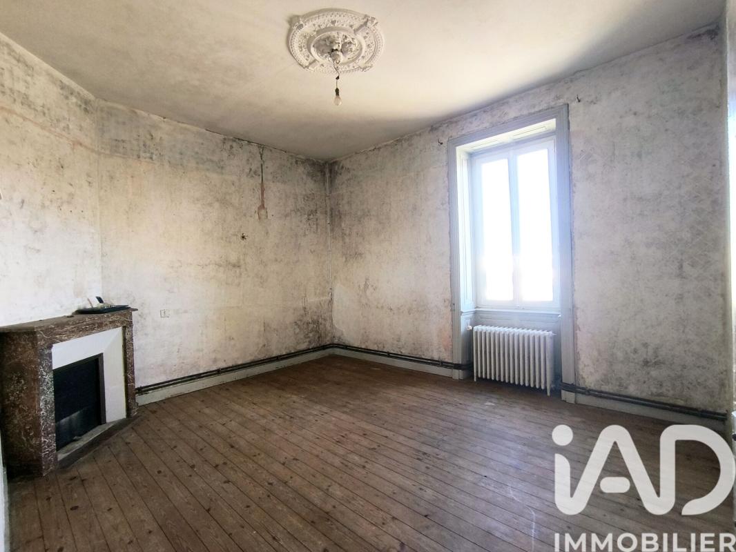 Maison de village 8 Pièce(s) Nieul-le-Dolent