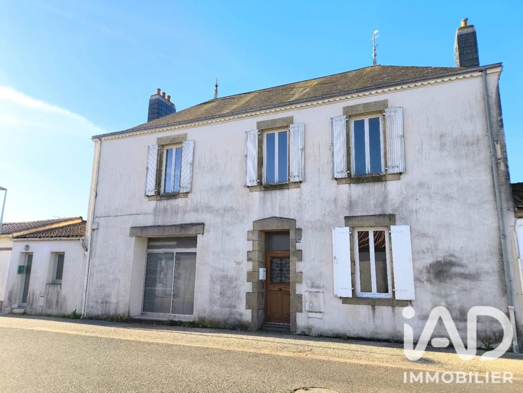 Maison de village 8 Pièce(s) Nieul-le-Dolent