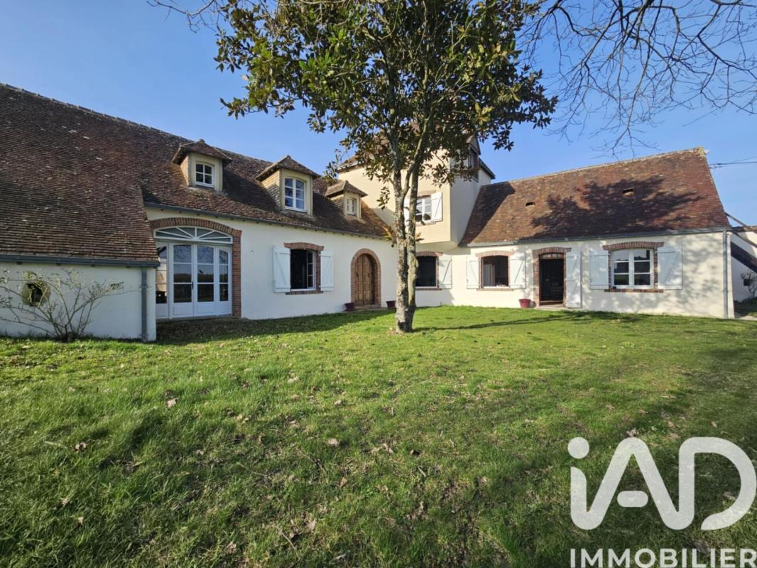 Maison 9 Pièce(s) Dollon