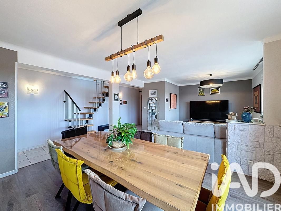 Appartement 5 Pièce(s) Saint-Privat-la-Montagne