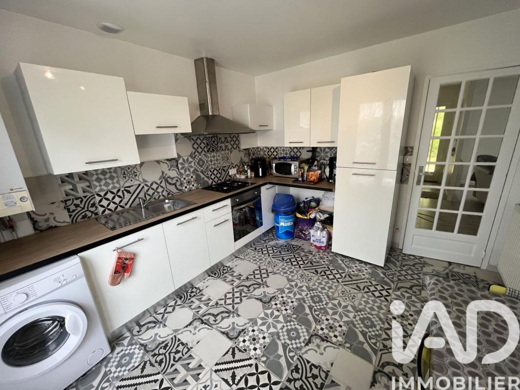 Maison 5 Pièce(s) Carbon-Blanc