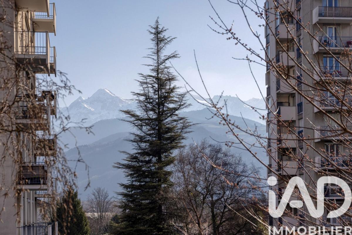 Appartement 5 Pièce(s) Saint-Martin-d'Hères