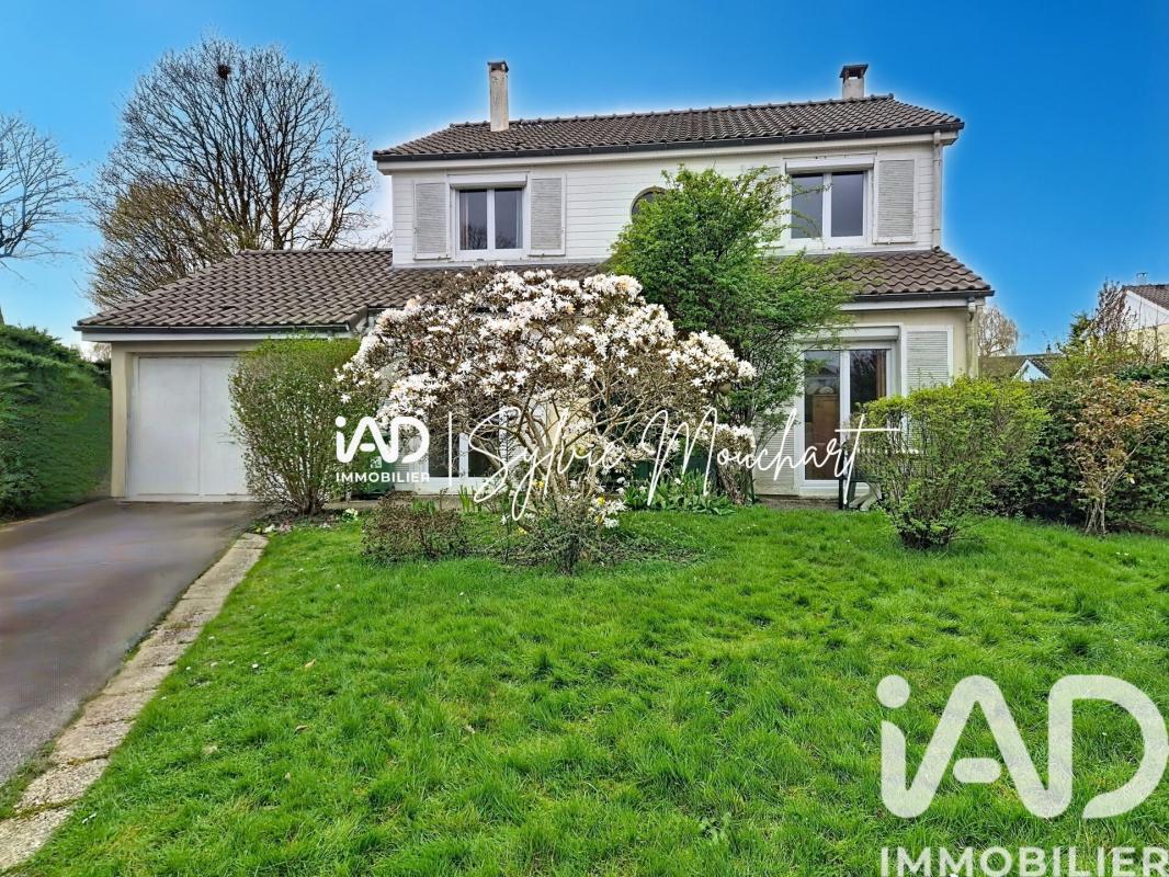 Maison 7 Pièce(s) Le Mesnil-Saint-Denis