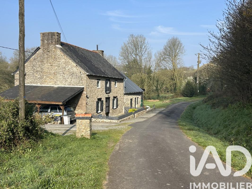 Maison 4 Pièce(s) Ménéac