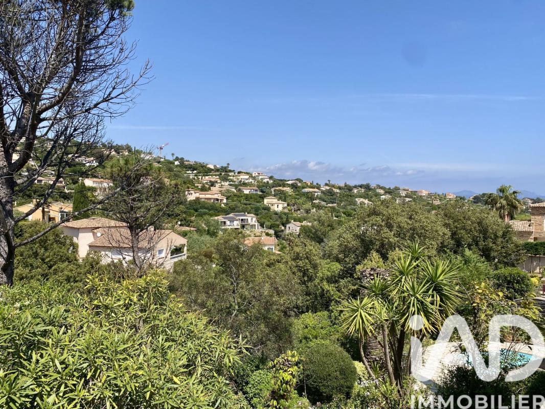 Maison 4 Pièce(s) Roquebrune-sur-Argens - Photo 4