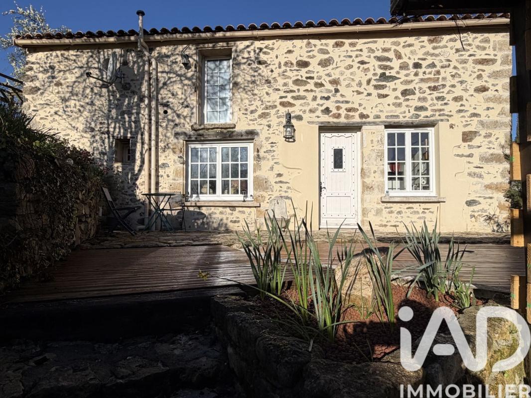 Maison 3 Pièce(s) Mervent