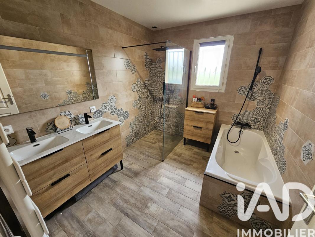 Maison traditionnelle 4 Pièce(s) Saint-Germain-et-Mons