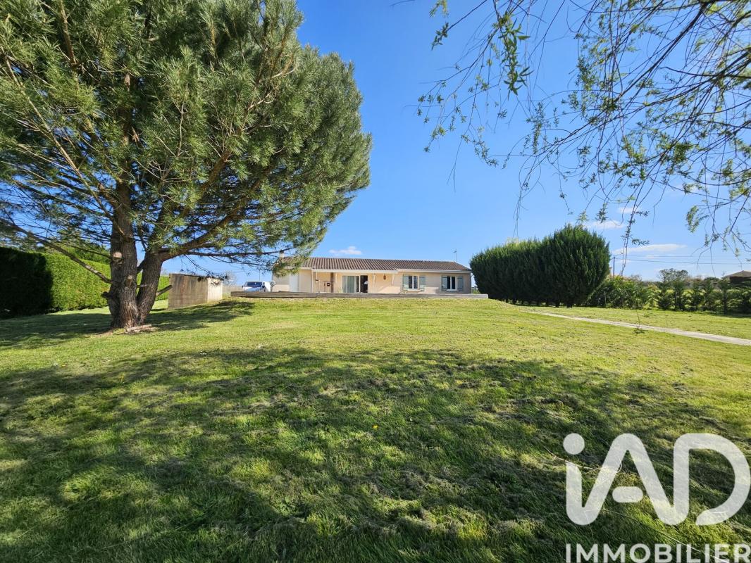 Maison traditionnelle 4 Pièce(s) Saint-Germain-et-Mons