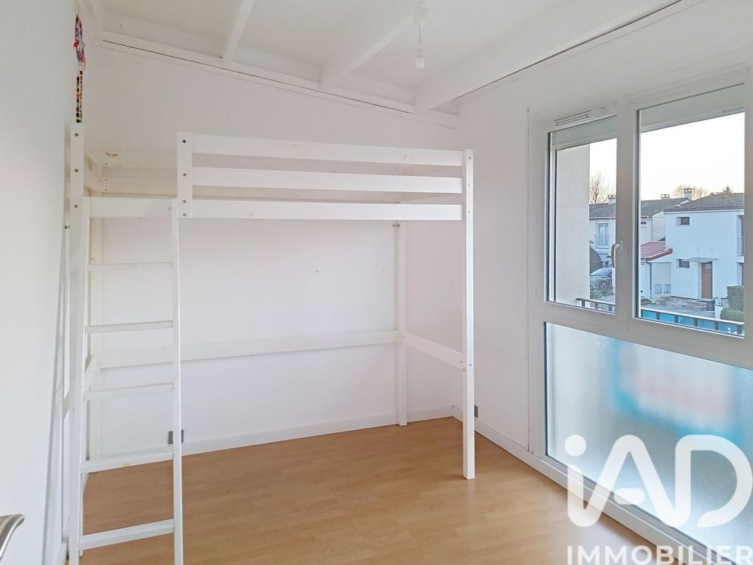 Maison 4 Pièce(s) Lésigny