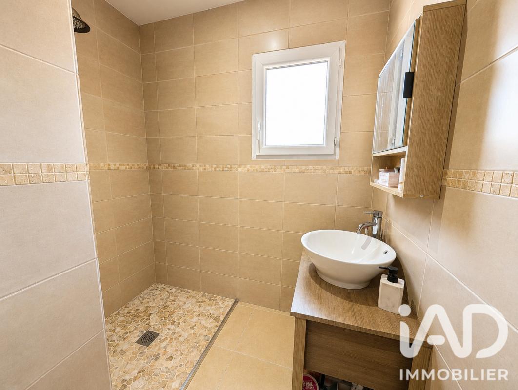 Maison 4 Pièce(s) Les Églisottes-et-Chalaures - Photo 7